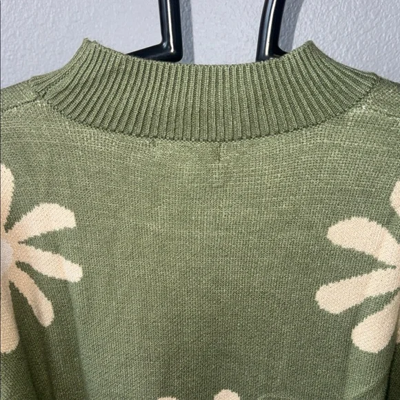 Zeagoo Sea Floral Green Sweater - Picture 10 of 10